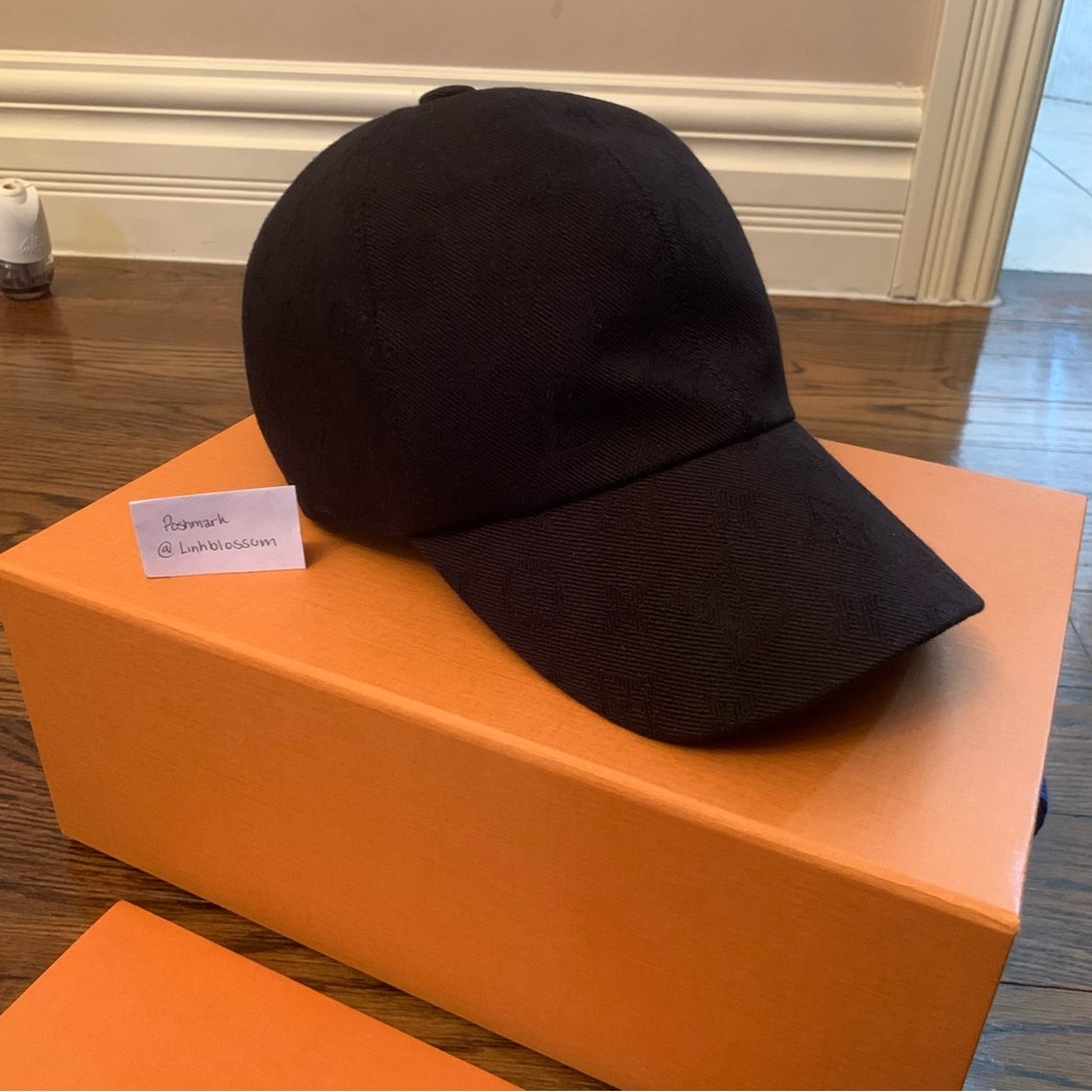 Louis Vuitton Essentials Baseball Cap Hat Monogram